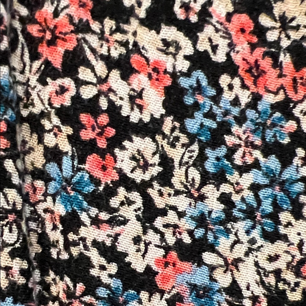Chic Floral Women's Blouse - Black and Red - Picture 12 of 14